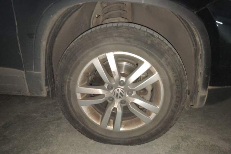 Used Volkswagen Tiguan 2013 1.8TSI Automatic Two-Wheel Drive Trend Edition Right Front Wheel Hub