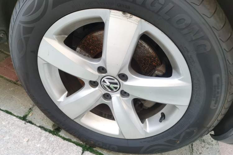 Used Volkswagen Tiguan 2013 1.8TSI Automatic All-Wheel-Drive Comfort Edition Right Front Wheel Hub