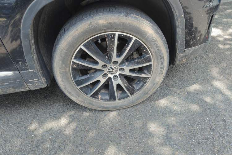 Used Volkswagen Tiguan 2013 1.8TSI Automatic Two-Wheel Drive Luxury Model Right Front Wheel Hub