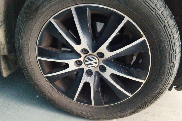 Used Volkswagen Tiguan 2013 1.8TSI Automatic Two-Wheel Drive Luxury Model Right Front Wheel Hub