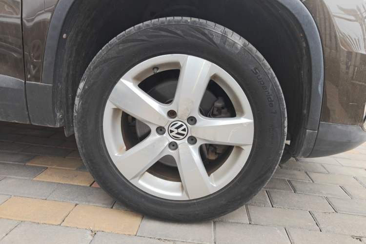 Used Volkswagen Tiguan 2013 1.8 TSI Automatic Two-Wheel Drive Comfort Edition Right Front Wheel Hub
