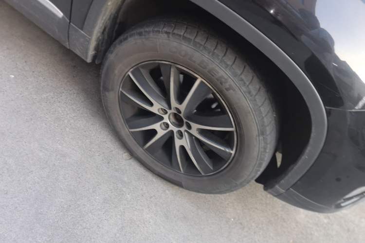 Used Volkswagen Tiguan 2013 1.8TSI Automatic Two-Wheel Drive Luxury Model Right Front Wheel Hub
