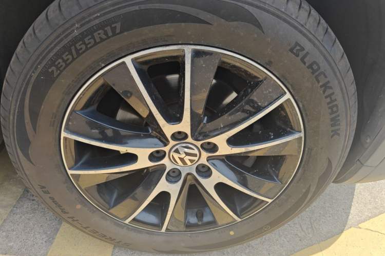 Used Volkswagen Tiguan 2013 1.8TSI Automatic Two-Wheel Drive Luxury Model Right Front Wheel Hub
