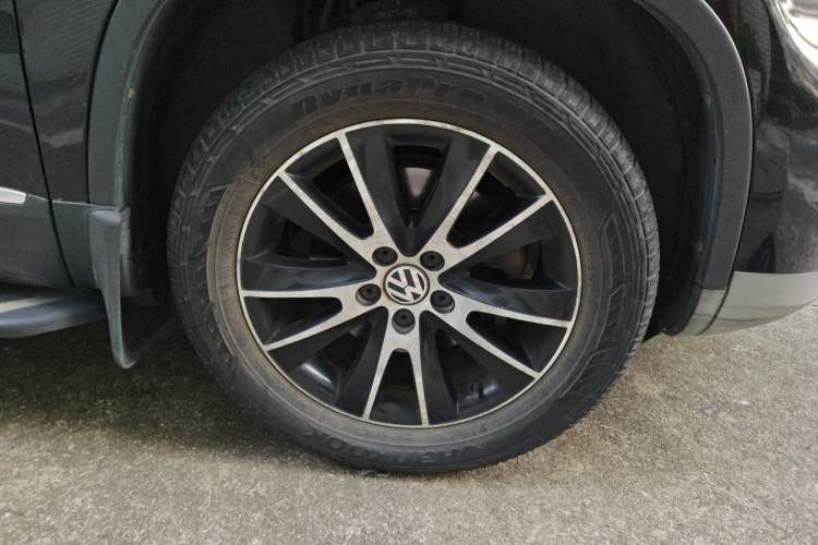 Used Volkswagen Tiguan 2013 1.8TSI Automatic Two-Wheel Drive Luxury Model Right Front Wheel Hub
