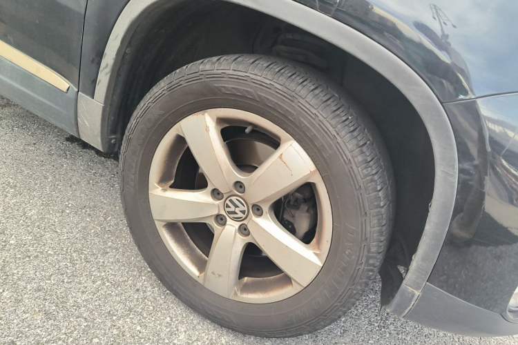 Used Volkswagen Tiguan 2013 1.8 TSI Automatic Two-Wheel Drive Comfort Edition Right Front Wheel Hub