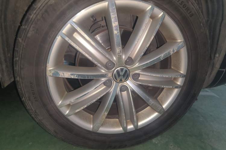 Used Volkswagen Tiguan 2013 1.8 TSI Automatic Two-Wheel Drive Comfort Edition Right Front Wheel Hub