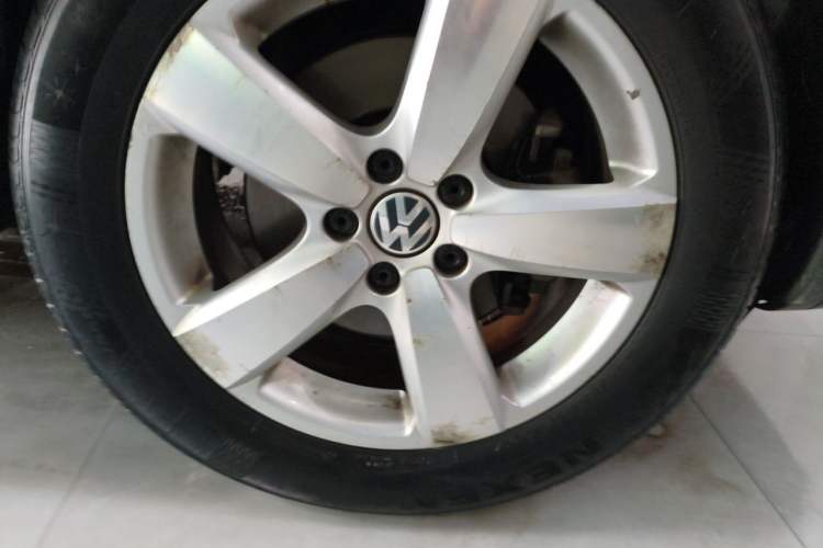 Used Volkswagen Tiguan 2013 1.8 TSI Automatic Two-Wheel Drive Comfort Edition Right Front Wheel Hub