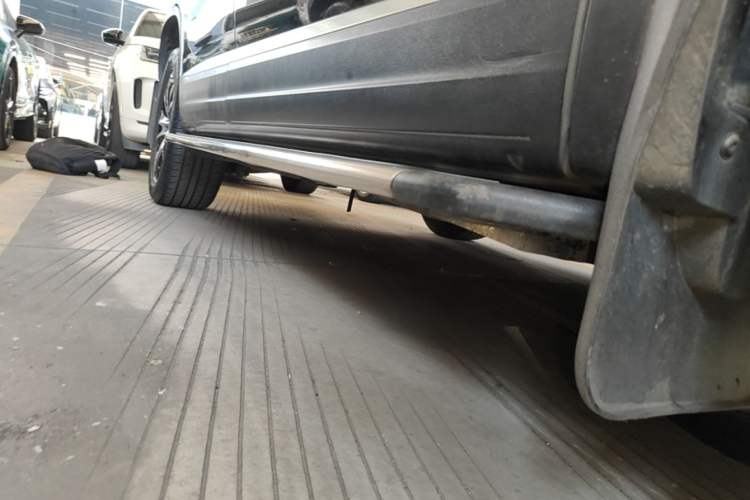 Used Volkswagen Tiguan 2013 1.8TSI Automatic Two-Wheel Drive Luxury Model Right Side Sill