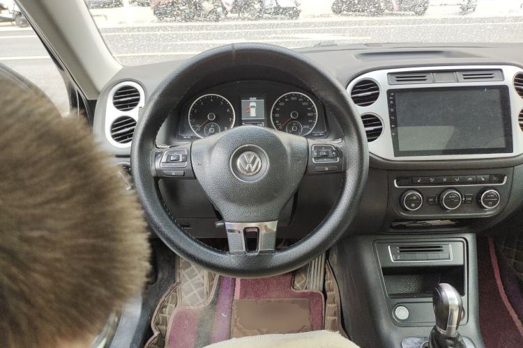 Used Volkswagen Tiguan 2013 2.0 TSI Automatic All-Wheel-Drive Flagship Edition Steering Wheel