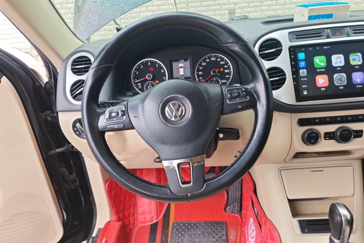 Used Volkswagen Tiguan 2013 1.8TSI Automatic Two-Wheel Drive Luxury Model Steering Wheel