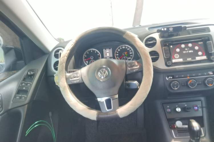 Used Volkswagen Tiguan 2013 1.8TSI Automatic Two-Wheel Drive Luxury Model Steering Wheel