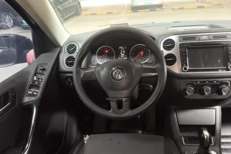 Used Volkswagen Tiguan 2013 1.8TSI Automatic Two-Wheel Drive Trend Edition Steering Wheel