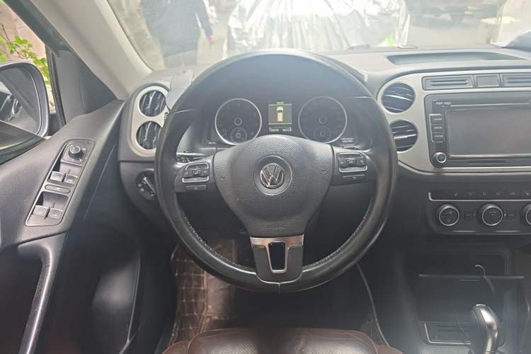 Used Volkswagen Tiguan 2013 1.8TSI Automatic Two-Wheel Drive Luxury Model Steering Wheel
