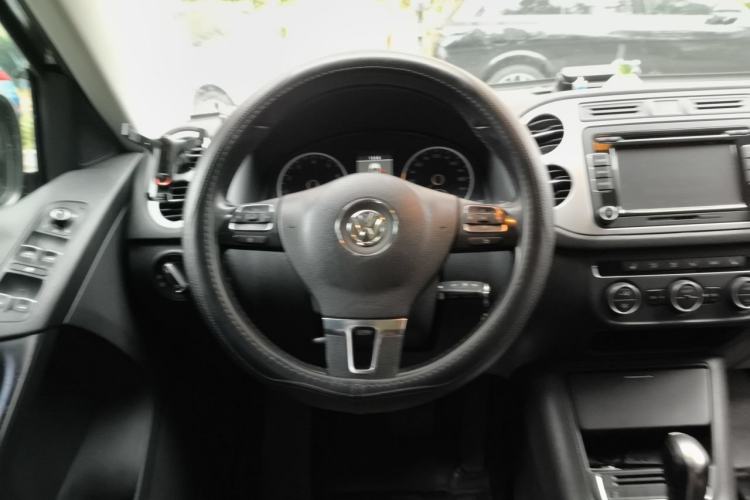 Used Volkswagen Tiguan 2013 1.8TSI Automatic Two-Wheel Drive Luxury Model Steering Wheel