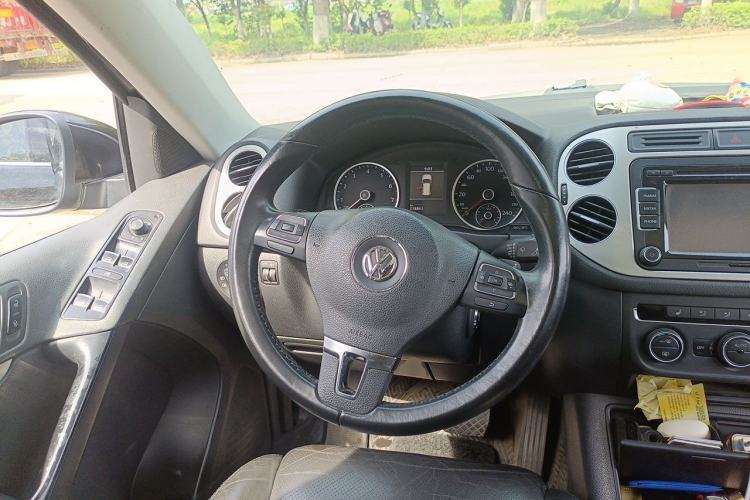 Used Volkswagen Tiguan 2013 1.8TSI Automatic Two-Wheel Drive Luxury Model Steering Wheel