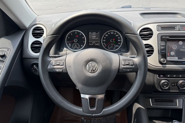 Used Volkswagen Tiguan 2013 1.8TSI Automatic Two-Wheel Drive Luxury Model Steering Wheel