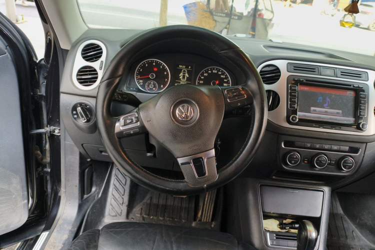 Used Volkswagen Tiguan 2013 1.8 TSI Automatic Two-Wheel Drive Comfort Edition Steering Wheel