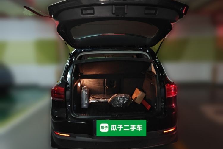 Used Volkswagen Tiguan 2013 2.0 TSI Automatic All-Wheel Drive Luxury Edition Trunk