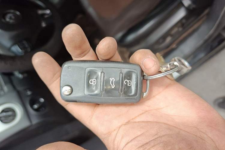 Used Volkswagen Tiguan 2013 1.8 TSI Automatic All-Wheel Drive Luxury Model Vehicle Key