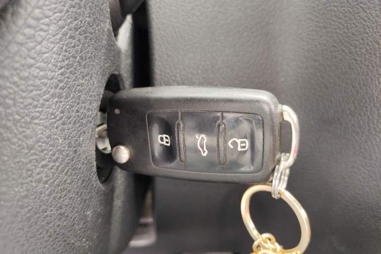 Used Volkswagen Tiguan 2013 2.0 TSI Automatic All-Wheel Drive Luxury Edition Vehicle Key
