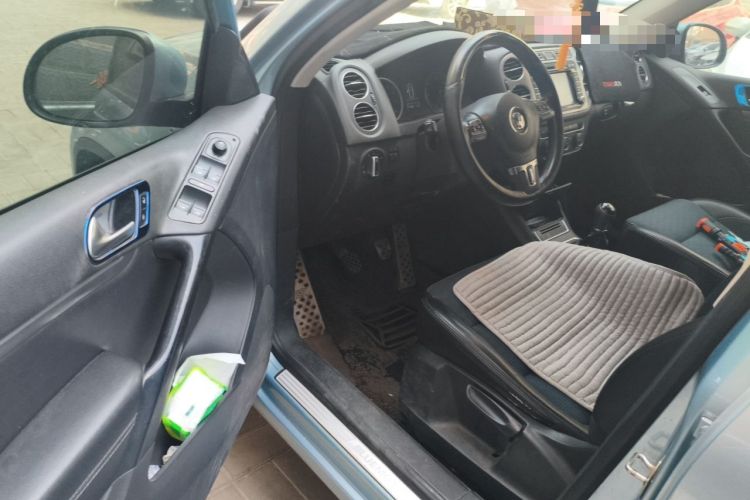 Used Volkswagen Tiguan 2013 1.4 TSI Manual Two-Wheel Drive BlueMotion Edition Driver Seat