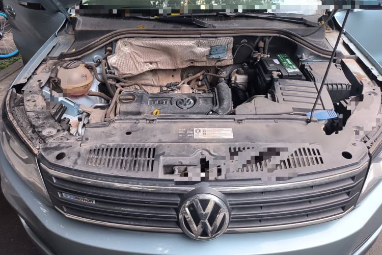 Used Volkswagen Tiguan 2013 1.4 TSI Manual Two-Wheel Drive BlueMotion Edition Engine Bay