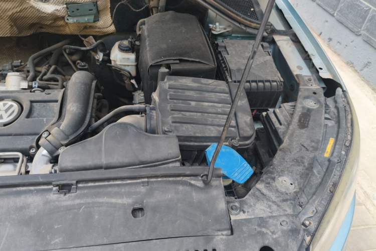 Used Volkswagen Tiguan 2013 1.4 TSI Manual Two-Wheel Drive BlueMotion Edition Engine Bay Left