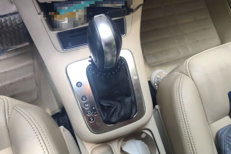 Used Volkswagen Tiguan 2013 1.8 TSI Automatic Two-Wheel Drive Comfort Edition Gear Lever