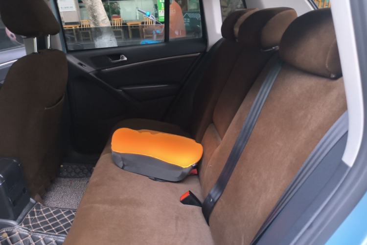 Used Volkswagen Tiguan 2013 1.4 TSI Manual Two-Wheel Drive BlueMotion Edition Left Rear Seat