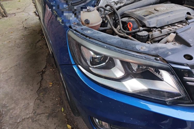 Used Volkswagen Tiguan 2013 1.8 TSI Automatic Two-Wheel Drive Comfort Edition Right Front Headlight