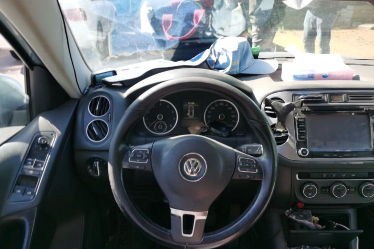 Used Volkswagen Tiguan 2013 1.4 TSI Manual Two-Wheel Drive BlueMotion Edition Steering Wheel