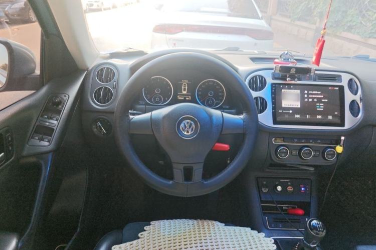 Used Volkswagen Tiguan 2013 1.4 TSI Manual Two-Wheel Drive BlueMotion Edition Steering Wheel