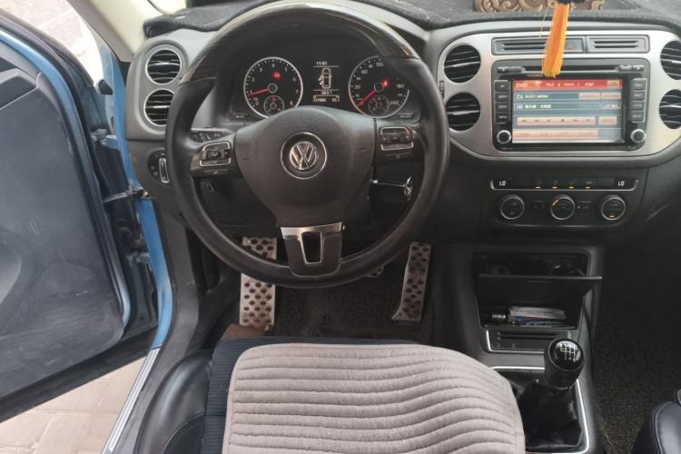 Used Volkswagen Tiguan 2013 1.4 TSI Manual Two-Wheel Drive BlueMotion Edition Steering Wheel