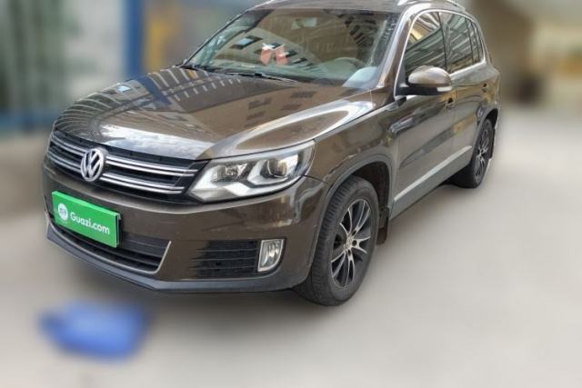Ojetý Volkswagen Tiguan 2013 2.0 TSI Automatic All-Wheel Drive Luxury Edition