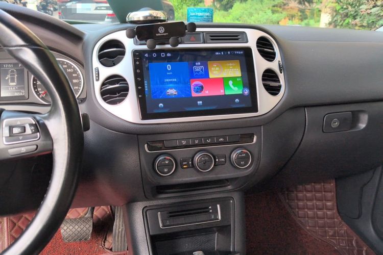 Used Volkswagen Tiguan 2013 1.8 TSI Automatic Two-Wheel Drive Comfort Edition Audio And AC Panel
