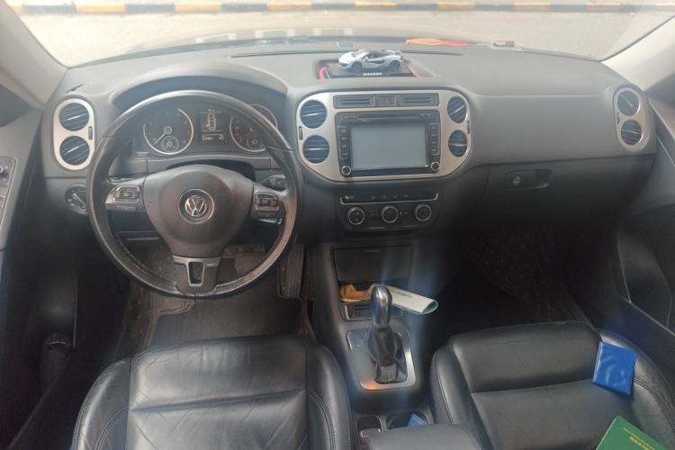 Used Volkswagen Tiguan 2013 1.8 TSI Automatic Two-Wheel Drive Comfort Edition Center Console
