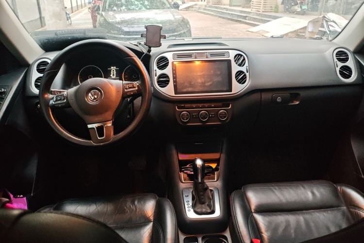 Used Volkswagen Tiguan 2013 1.8 TSI Automatic Two-Wheel Drive Comfort Edition Center Console