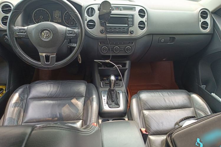 Used Volkswagen Tiguan 2013 1.8TSI Automatic Two-Wheel Drive Trend Edition Center Console
