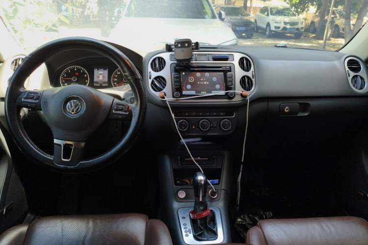 Used Volkswagen Tiguan 2013 1.8TSI Automatic Two-Wheel Drive Luxury Model Center Console