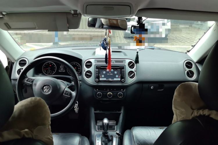 Used Volkswagen Tiguan 2013 1.8 TSI Automatic Two-Wheel Drive Comfort Edition Center Console