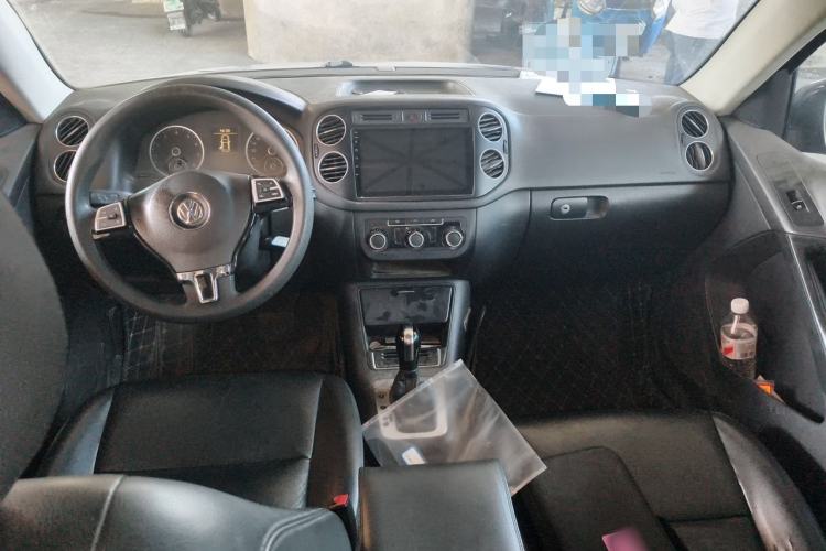 Used Volkswagen Tiguan 2013 1.8TSI Automatic Two-Wheel Drive Trend Edition Center Console