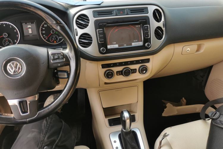 Used Volkswagen Tiguan 2013 1.8TSI Automatic Two-Wheel Drive Luxury Model Center Console