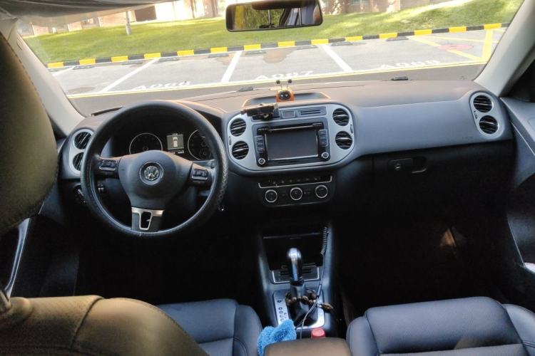 Used Volkswagen Tiguan 2013 1.8TSI Automatic Two-Wheel Drive Luxury Model Center Console