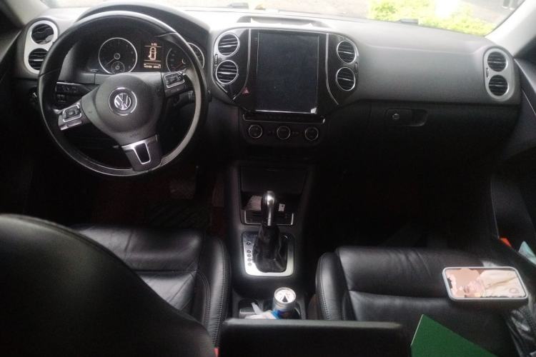 Used Volkswagen Tiguan 2013 1.8 TSI Automatic Two-Wheel Drive Comfort Edition Center Console