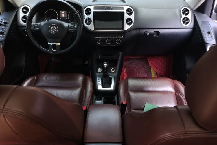 Used Volkswagen Tiguan 2013 1.8 TSI Automatic All-Wheel Drive Luxury Model Center Console