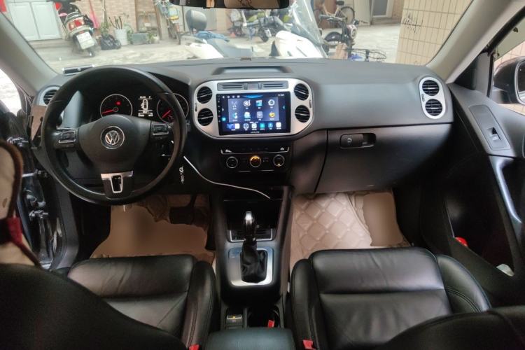 Used Volkswagen Tiguan 2013 1.8TSI Automatic All-Wheel-Drive Comfort Edition Center Console