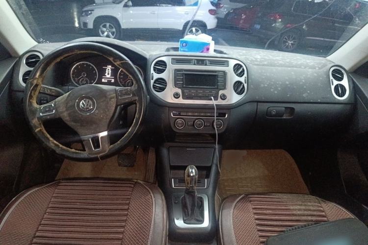 Used Volkswagen Tiguan 2013 1.8TSI Automatic All-Wheel-Drive Comfort Edition Center Console