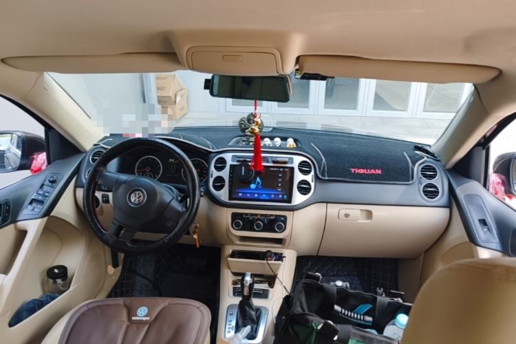 Used Volkswagen Tiguan 2013 1.8TSI Automatic Two-Wheel Drive Trend Edition Center Console