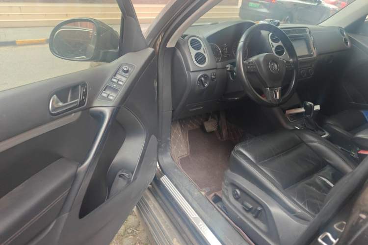 Used Volkswagen Tiguan 2013 1.8 TSI Automatic Two-Wheel Drive Comfort Edition Driver Seat