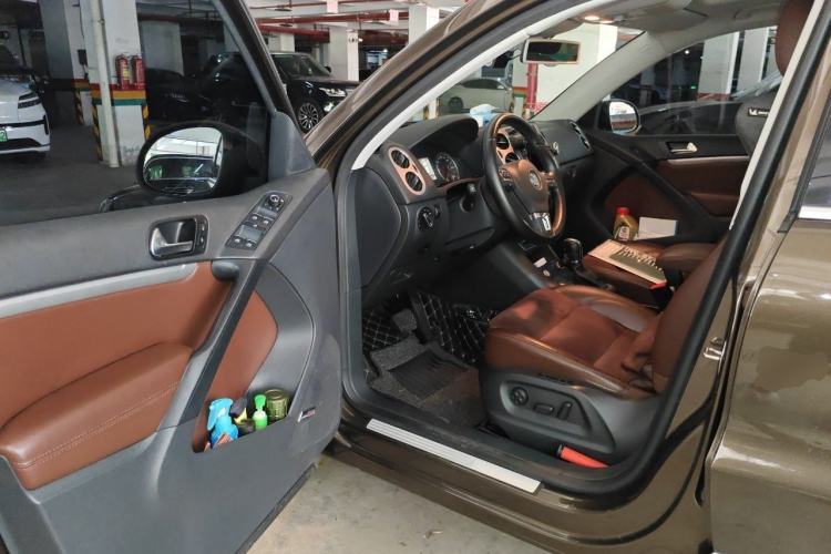 Used Volkswagen Tiguan 2013 2.0 TSI Automatic All-Wheel-Drive Flagship Edition Driver Seat